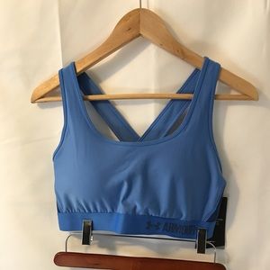 NWT Under Armour Mid-Impact Bra.